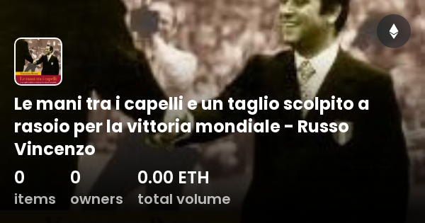 Passo La Mano Tra I Capelli E Cadono Donna Le mani tra i capelli e un taglio scolpito a rasoio per la vittoria